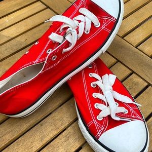 USED Jenn Arodr shoes Red